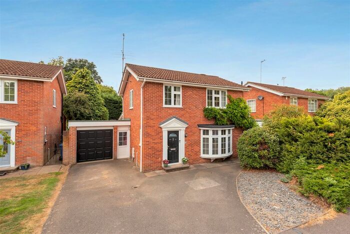4 Bedroom Detached House For Sale In Dorian Drive, Ascot, SL5