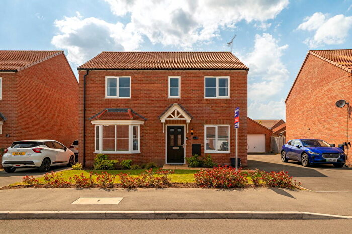 4 Bedroom Detached House For Sale In Field Avenue, Saxilby, LN1