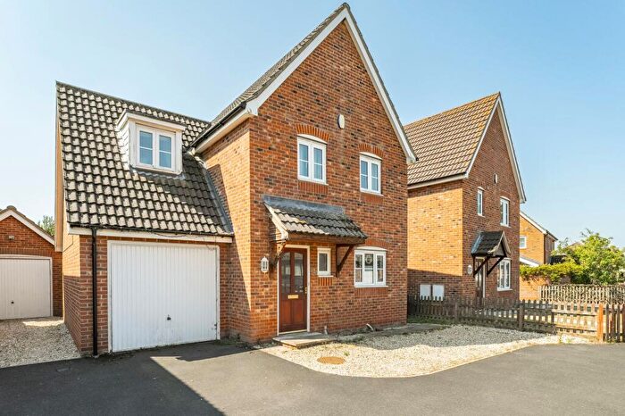 3 Bedroom Detached House For Sale In Leonard Medler Way, Hevingham, NR10