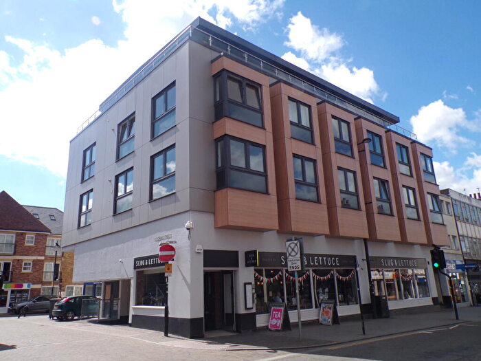 1 Bedroom Apartment To Rent In Brentwood High Street, CM14