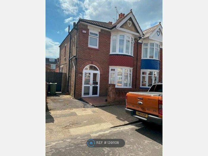 3 Bedroom Semi-Detached House To Rent In Torrington Rd, Portsmouth, PO2