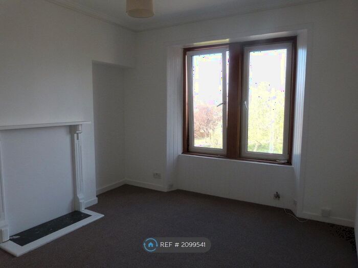 2 Bedroom Flat To Rent In Crieff Road, Perth, PH1