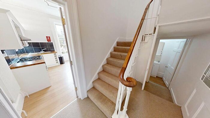 6 Bedroom Apartment To Rent In Oakfield Place, Clifton, BS8
