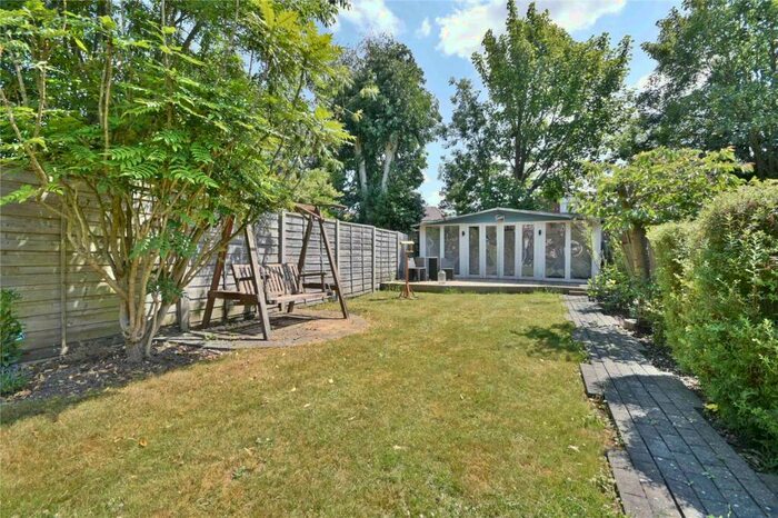 2 Bedroom Flat To Rent In Oakfield Road, Southgate, N14