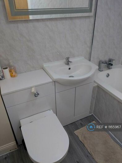 2 Bedroom Flat To Rent In Kingston Road, Portsmouth, PO1