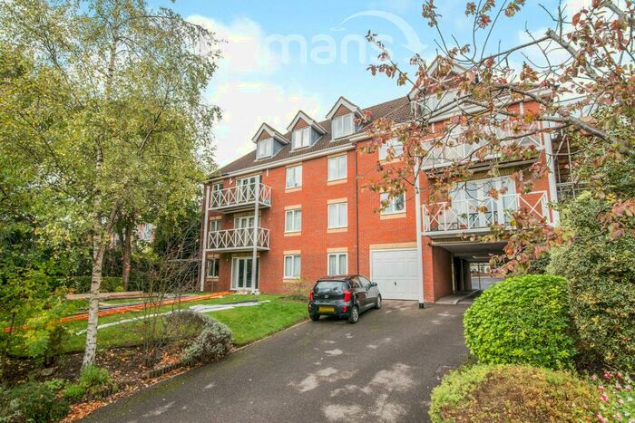 2 Bedroom Apartment To Rent In Winn Road, Southampton, SO17