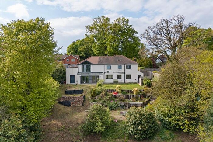 4 Bedroom Detached House For Sale In London Road, Rake, Liss, GU33