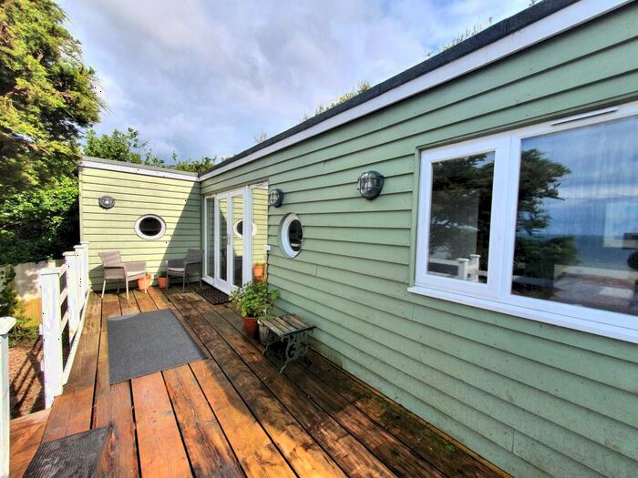 2 Bedroom Cottage To Rent In Spa Esplanade, Herne Bay, CT6