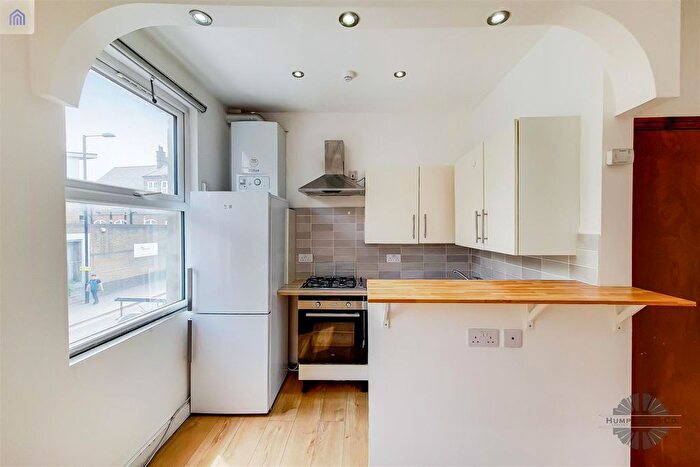 1 Bedroom Flat To Rent In Broad Lane, Tottenaham, N15