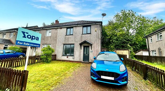 3 Bedroom Semi-Detached House For Sale In Rosendale Crescent, Bacup, OL13