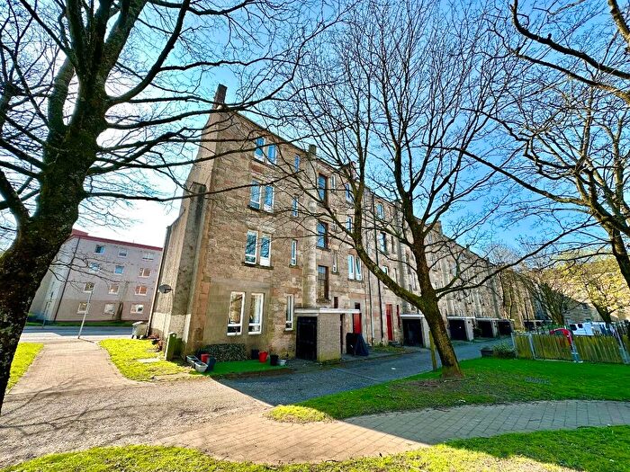1 Bedroom Flat To Rent In Mannering Court, Shawlands, Glasgow, G41