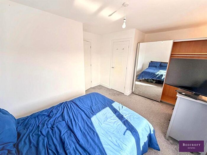 3 Bedroom Semi-Detached House For Sale In Midland Way, Wombwell, Barnsley, S73