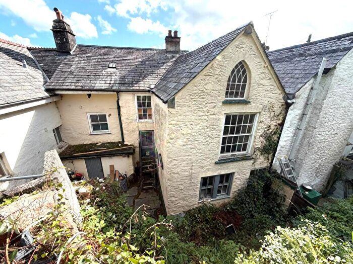 6 Bedroom Terraced House For Sale In Market Place, Camelford, Cornwall, PL32