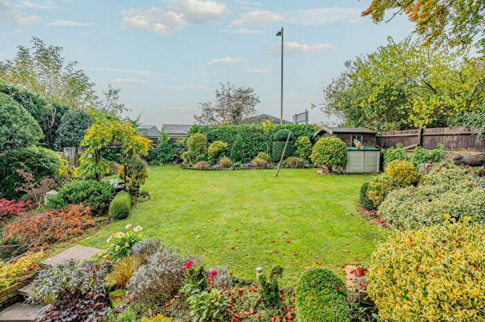 4 Bedroom Detached House For Sale In Church Fields, Standon, SG11