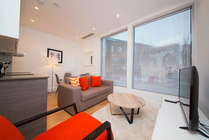 1 Bedroom Flat To Rent In Staines Road, Hounslow, TW3