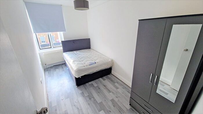 2 Bedroom Flat To Rent In Camden High Street, Camden, NW1