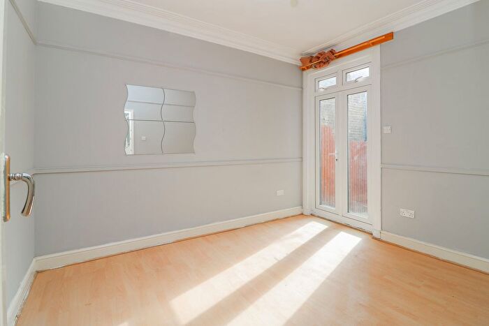 4 Bedroom Terraced House To Rent In Gassiot Road, London, SW17