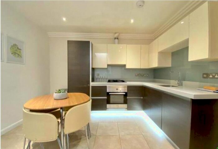 4 Bedroom Detached House To Rent In Lotus Mews, Sussex Way, Islington, N19