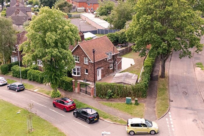 3 Bedroom End Of Terrace House For Sale In Avenue Terrace, Kettering, NN16