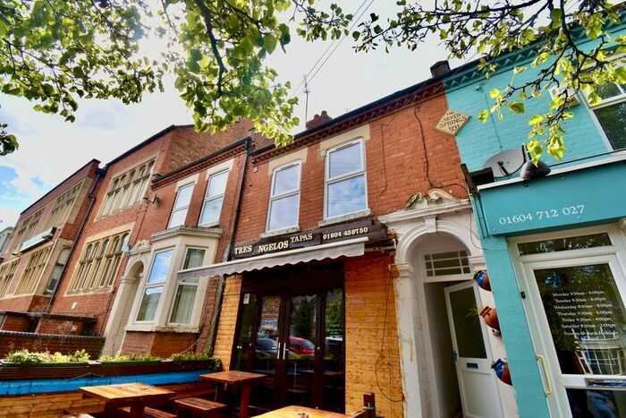 2 Bedroom Flat To Rent In Kingsley Park Terrace, Northampton, NN2