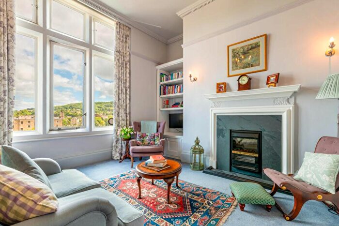 1 Bedroom Flat For Sale In Grand Parade, Bath, BA2
