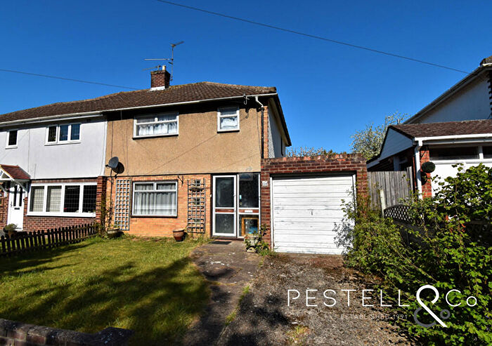 3 Bedroom Semi Detached House For Sale In Bishops Avenue, Bishop's Stortford, CM23