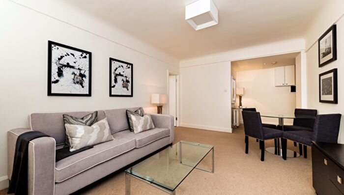 2 Bedroom Flat To Rent In Fulham Road, London, SW3