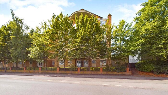 2 Bedroom Apartment To Rent In Branagh Court, Reading, Berkshire, RG30