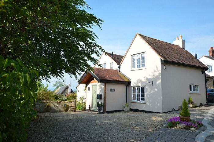 4 Bedroom Detached House For Sale In School Lane, Southam, Cheltenham, GL52