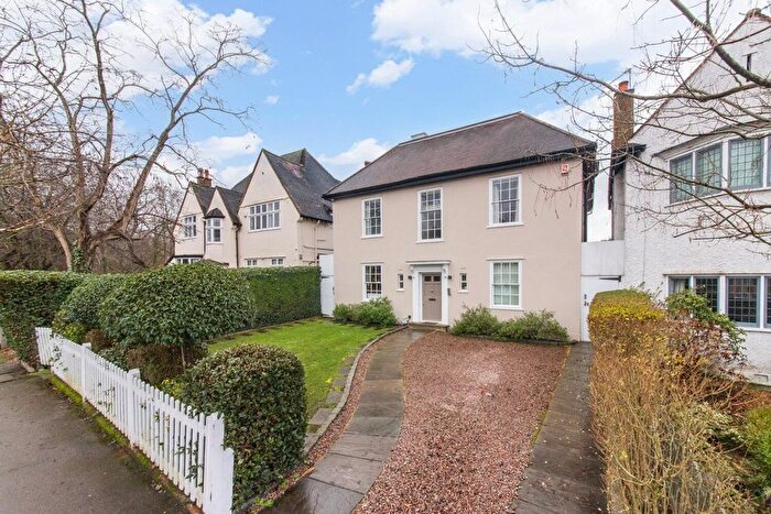 4 Bedroom Property To Rent In Burbage Road, London, SE21