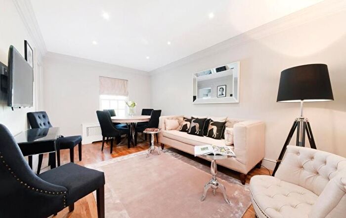 2 Bedroom Flat To Rent In Seymour Place, Marylebone, London, W1H
