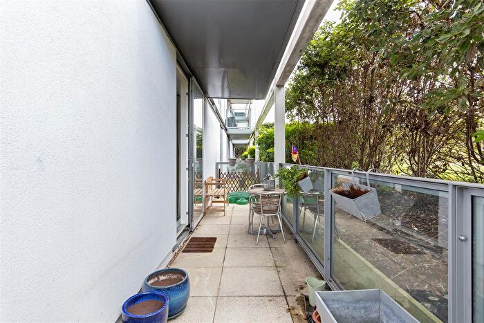 1 Bedroom Flat For Sale In Fyfe House, New River Village, Hornsey, N8