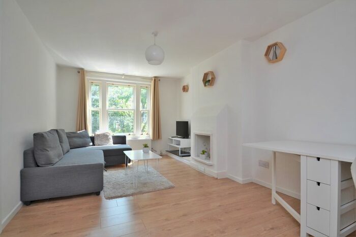 1 Bedroom Flat To Rent In Somerset Gardens, London, SE13