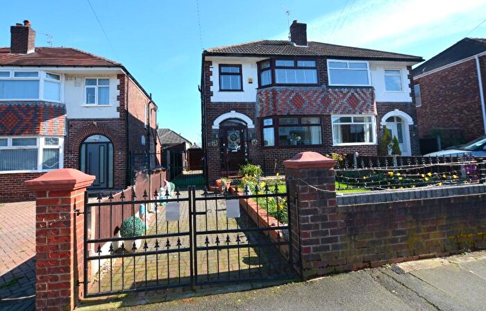 3 Bedroom Semi Detached House For Sale In Hulme Road, Dane Bank, Denton, ., M34