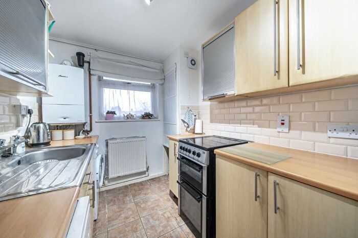 1 Bedroom Flat For Sale In Bracknell, Berkshire, RG12
