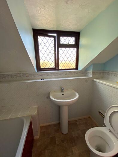 1 Bedroom Terraced House To Rent In Sharpness Close, Hayes, UB4