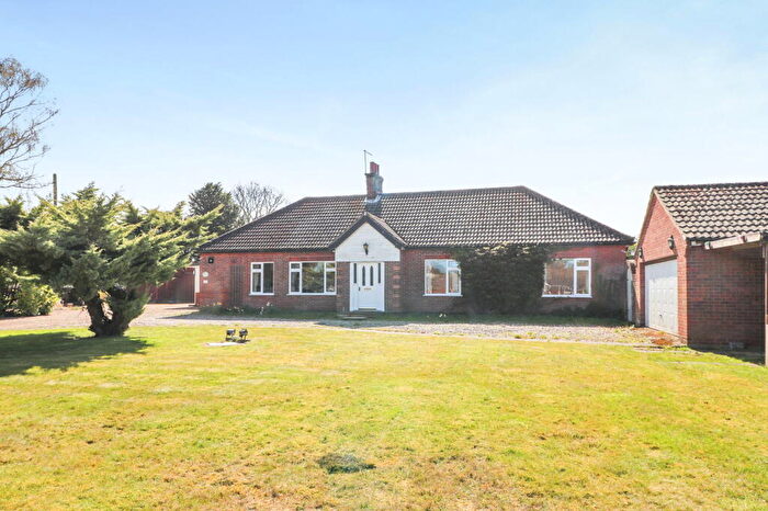 4 Bedroom Detached Bungalow For Sale In Trunch Road, Mundesley, NR11