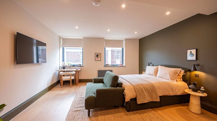 Studio To Rent In West Street, Sheffield, S1