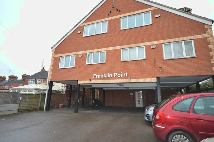 2 Bedroom Flat To Rent In Weedon Road, Northampton, NN5