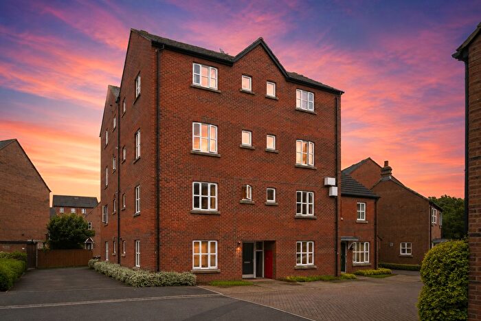 2 Bedroom Flat For Sale In Massingham Park, Taunton, TA2