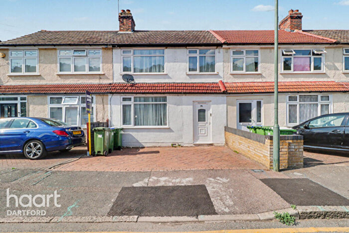 3 Bedroom Terraced House For Sale In Elstree Gardens, Belvedere, DA17