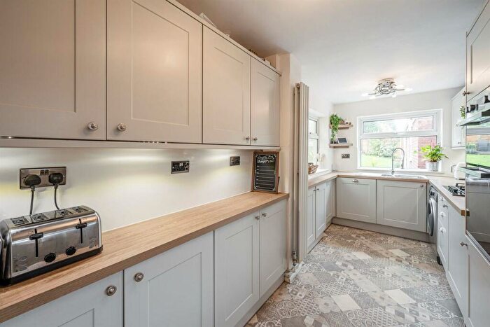 5 Bedroom Detached House For Sale In Elmwood Road, Stourbridge, DY8