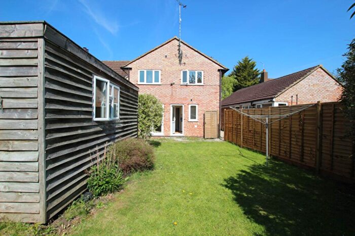 3 Bedroom Semi-Detached House To Rent In Bishopstone Road, Aylesbury, HP17