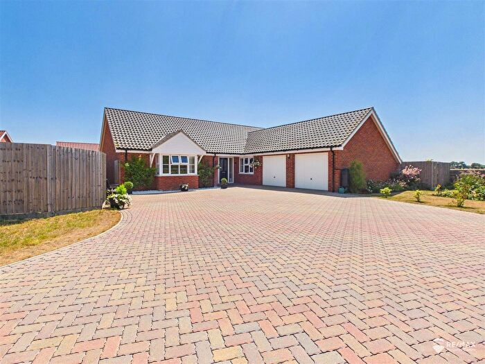 3 Bedroom Detached Bungalow For Sale In Wigeon Drive, Wrabness, Manningtree, CO11