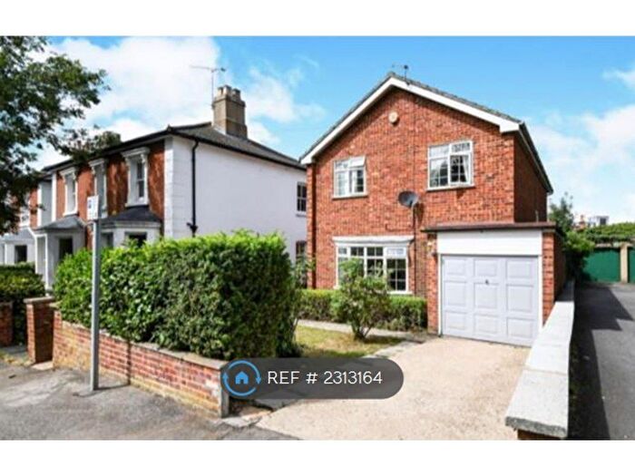 4 Bedroom Detached House To Rent In Avenue Road, Warley, Brentwood, CM14