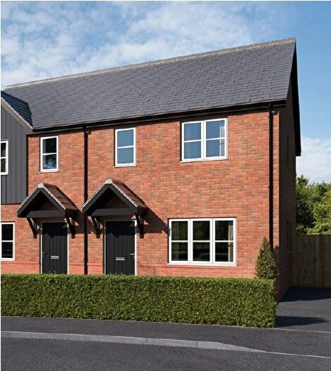 3 Bedroom Semi Detached House To Rent In Bartlam Road, Nuneaton, CV13