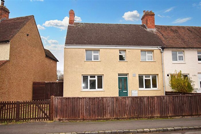 3 Bedroom Semi-Detached House For Sale In Wellington Road, Moreton-In-Marsh, GL56