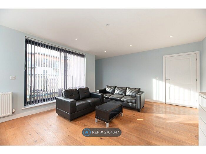 2 Bedroom Flat To Rent In Streatham, London, SW16