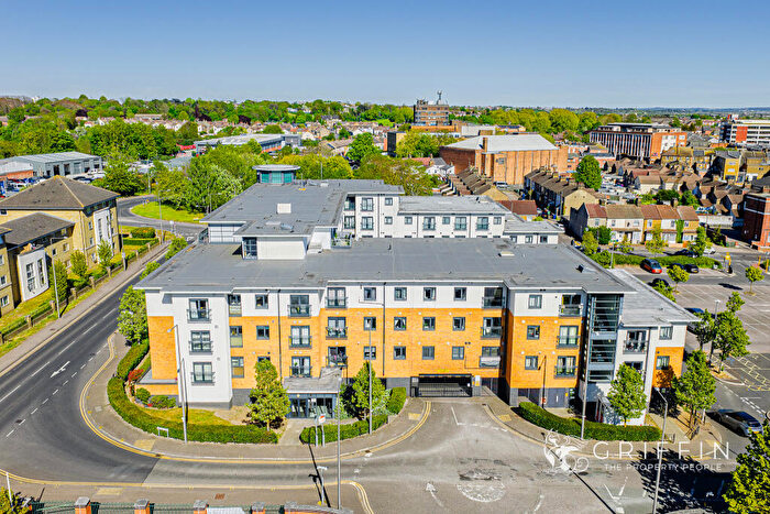 2 Bedroom Flat For Sale In Hogg Lane, Grays, RM17