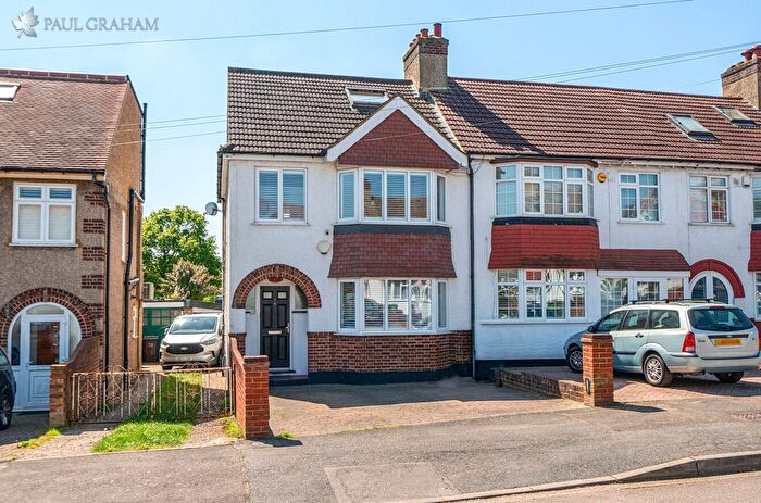 4 Bedroom End Of Terrace House For Sale In Connaught Road, Sutton, SM1